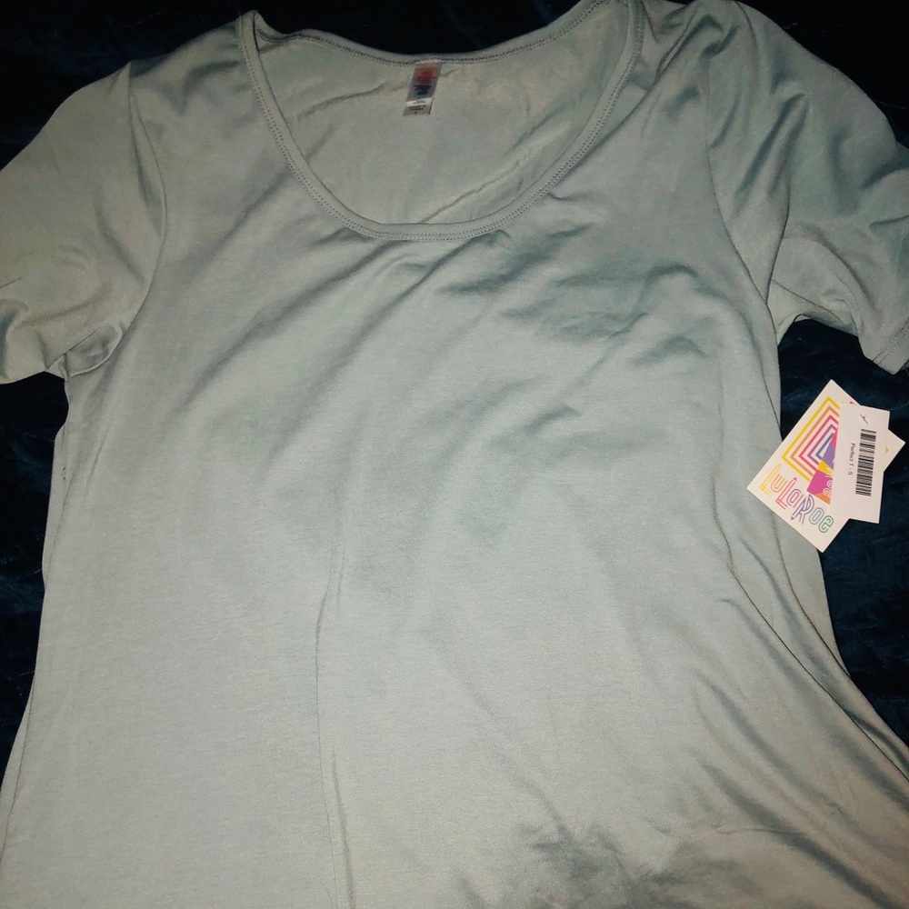 Lularoe Perfect Tee size small